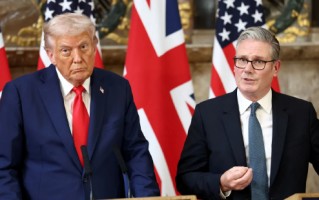 英国“不支持”美国对伊朗封锁，法国马克龙确认将举行“多国”会谈