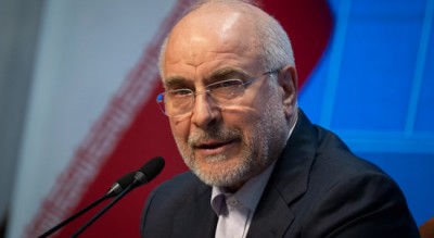 伊朗议长：特朗普两周内说击败了我们9次，太搞笑了！