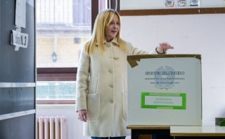 梅洛尼承认在意大利司法改革公投中落败