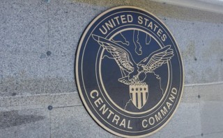 美军上调对伊朗战事伤员人数：近400人