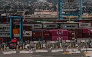 美国1月贸易逆差收窄