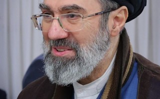 穆杰塔巴号召伊朗民众植树缅怀冲突死难者