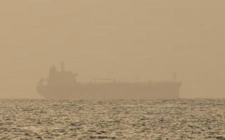 伊朗“影子船队”遭遇美国封锁强力制衡