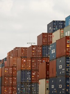 零售企业警告：若伊朗冲突持续数月，将上调商品价格