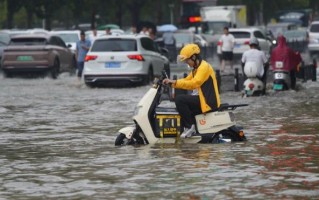 美团的真正威胁藏在暗处