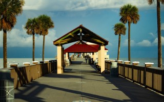 保费涨、机构退、巨头进，保险中介格局巨变：去年60家法人牌照被注销，清虚提质还将继续