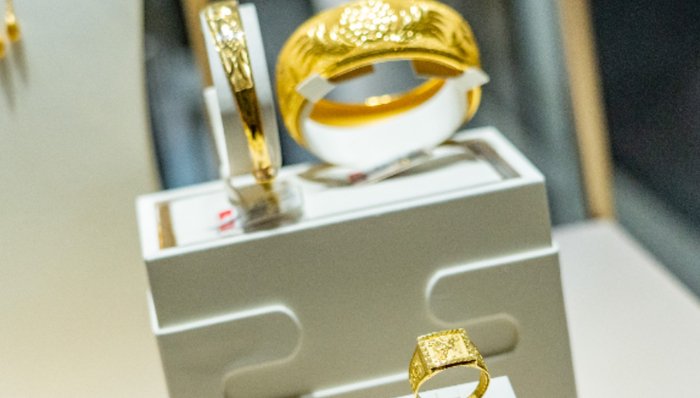 黄金饰品价格大跌超100元，较1个月前下跌近10%-第1张图片-51吃大瓜