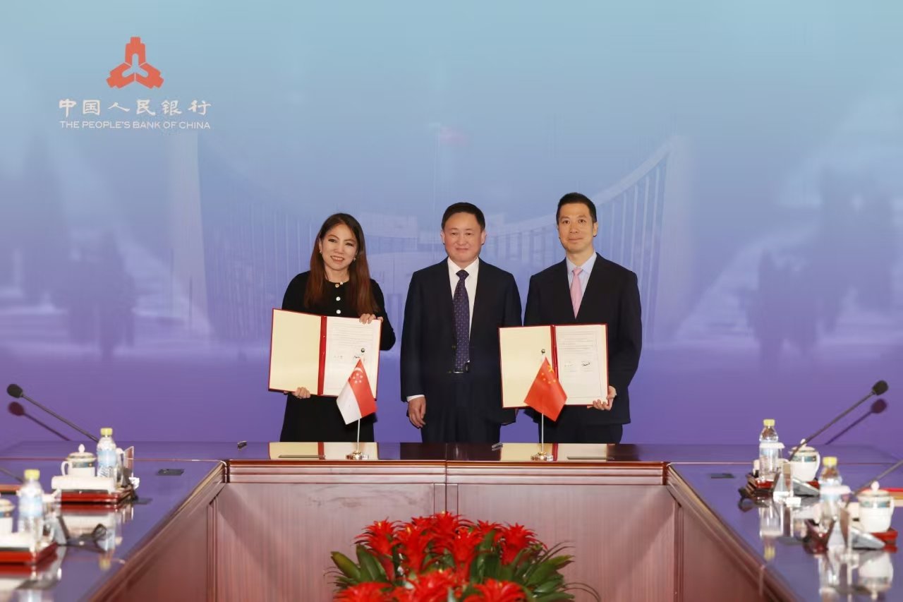 中国人民银行行长潘功胜会见新加坡星展集团首席执行官陈淑珊-第1张图片-51吃大瓜