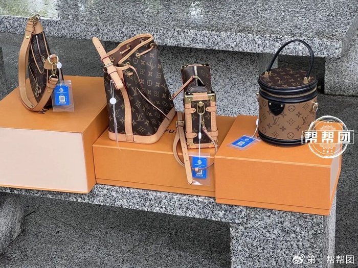 送检4个LV包均为假！消费者：都是在专柜买的，LV专柜回应-第1张图片-51吃大瓜