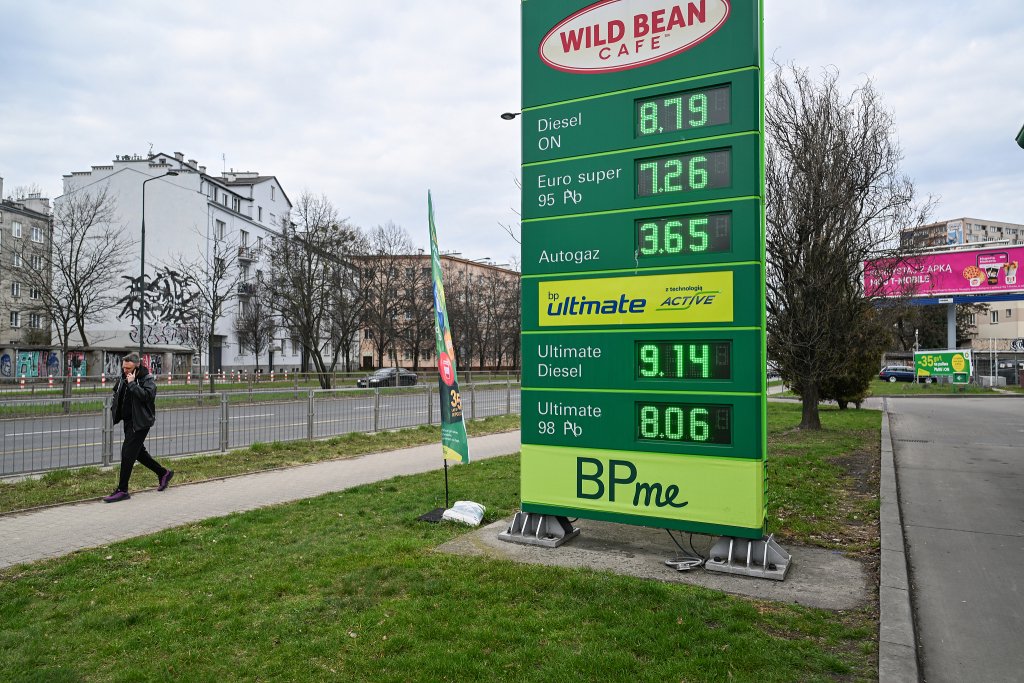 图说｜梗阻后的阵痛：美以袭击伊朗如何影响全球能源版图-第6张图片-51吃大瓜