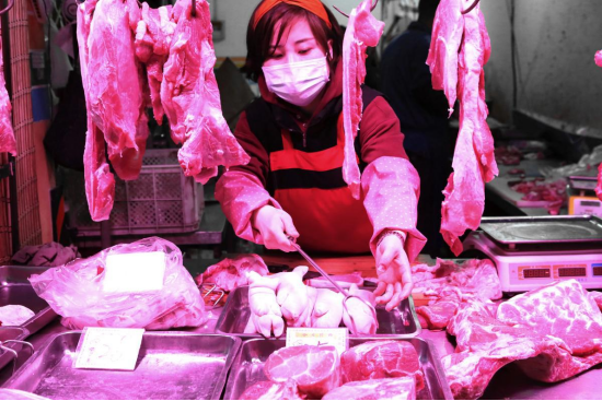 猪市崩了,跌破10元/公斤!“猪王”牧原股份季度利润缩水九成,董事长年薪连涨2年-第1张图片-51吃大瓜 猪市崩了,跌破10元/公斤!“猪王”牧原股份季度利润缩水九成,董事长年薪连涨2年-第1张图片-51吃大瓜