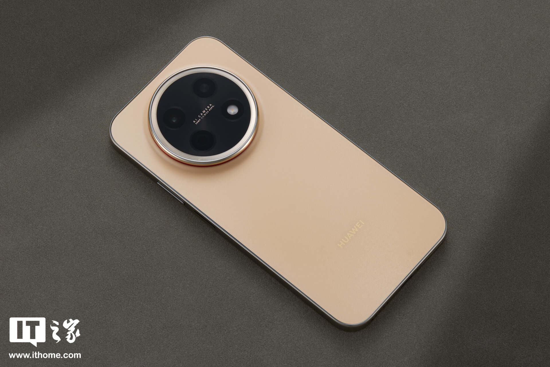 华为给出畅享 90 Pro Max 手机设计说明:摄像模组左下角为红外传感器,兼顾对称美学设计-第2张图片-51吃大瓜 华为给出畅享 90 Pro Max 手机设计说明:摄像模组左下角为红外传感器,兼顾对称美学设计-第2张图片-51吃大瓜