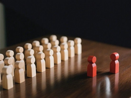 慧择保险保费收入创新高，11年老将却卸任总经理，释放什么信号？-第1张图片-51吃大瓜