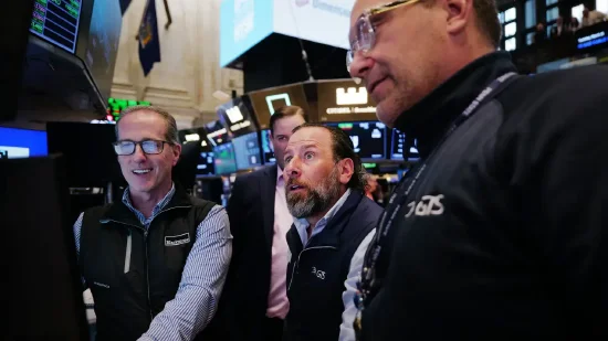 早盘：美股继续上扬 道指涨逾300点-第1张图片-51吃大瓜