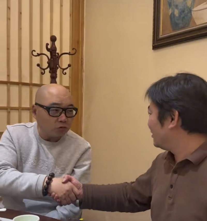 张雪和凯越机车创始人握手言和：互相祝福拿冠军-第1张图片-51吃大瓜