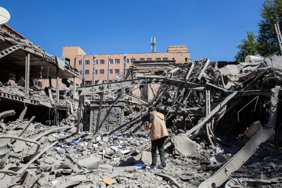 伊朗民众面对特朗普最新最后期限，既震惊又拒不屈服-第1张图片-51吃大瓜