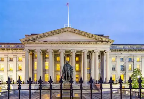 美国财长贝森特：不会续签允许临时销售伊朗和俄罗斯石油的通用许可-第1张图片-51吃大瓜